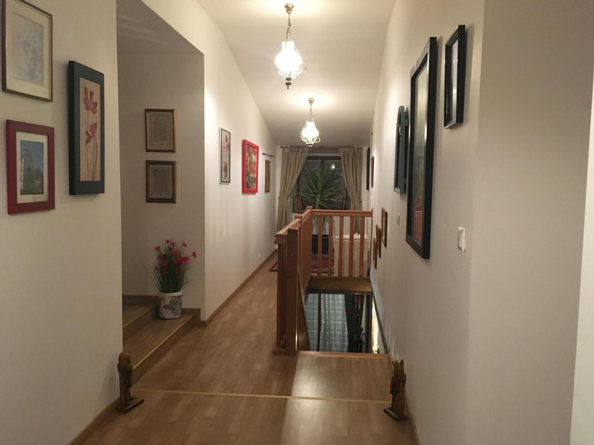 La Maison D'Olives Nouic Экстерьер фото